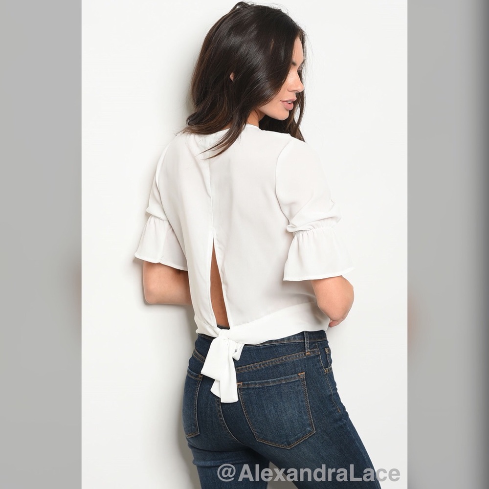 LAST 1 ✨White Cropped Blouse✨ - Picture 2 of 2
